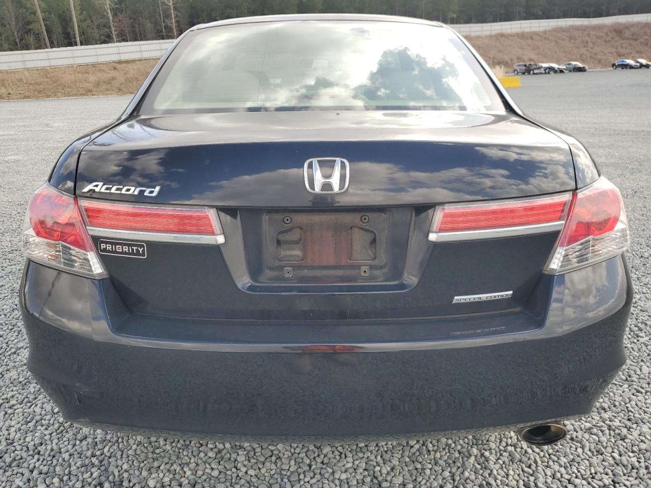 2012 Honda Accord - Image 6