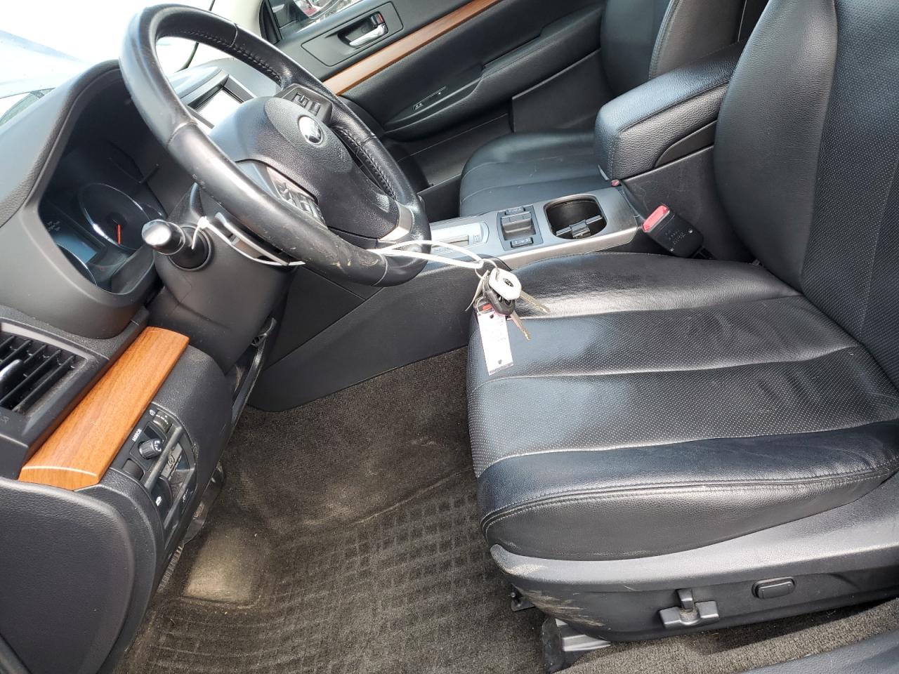 2014 Subaru Outback - Image 7