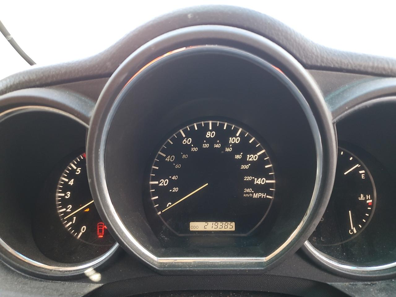 2004 Lexus RX - Image 9