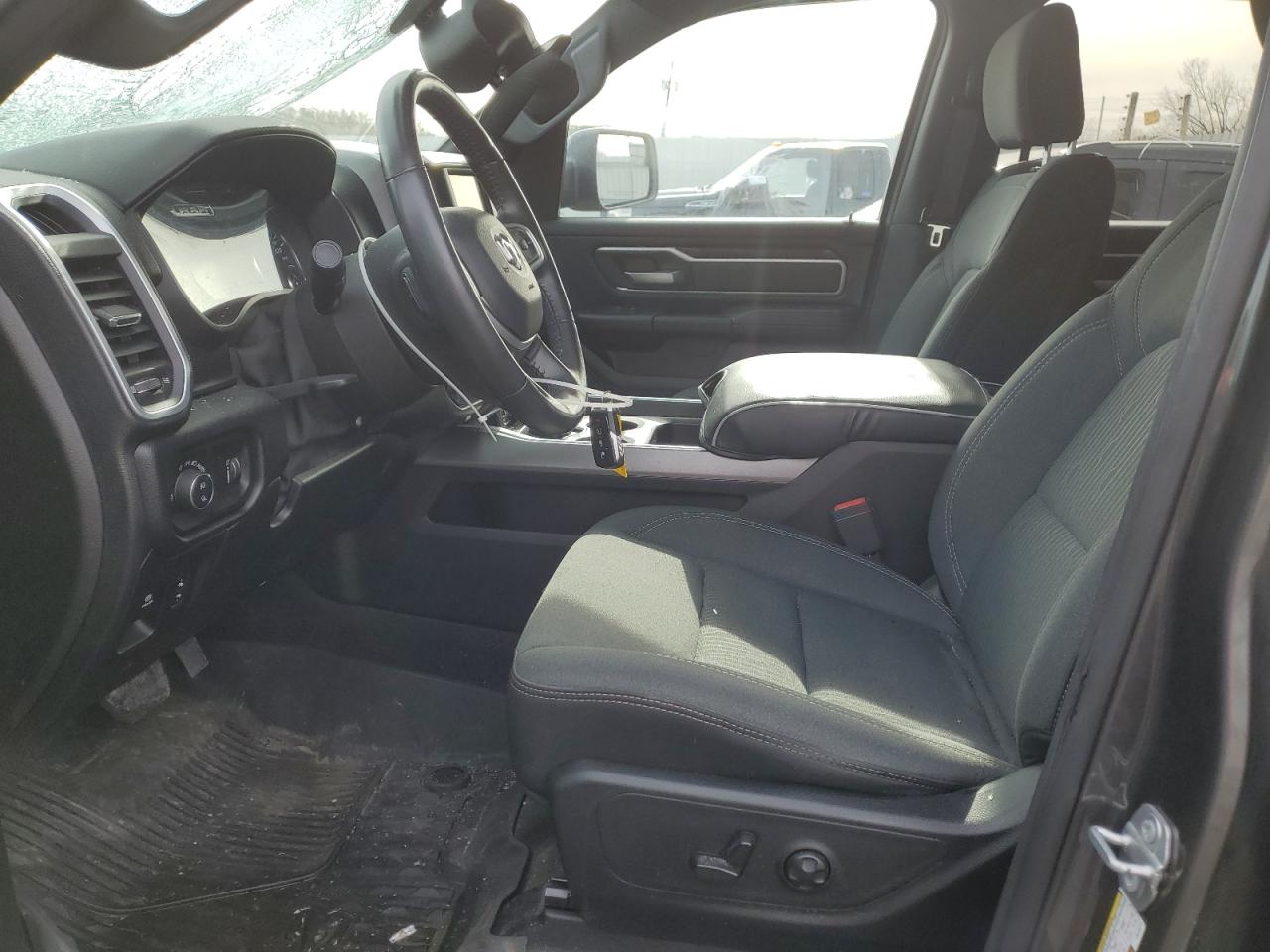 2020 RAM 1500 - Image 7