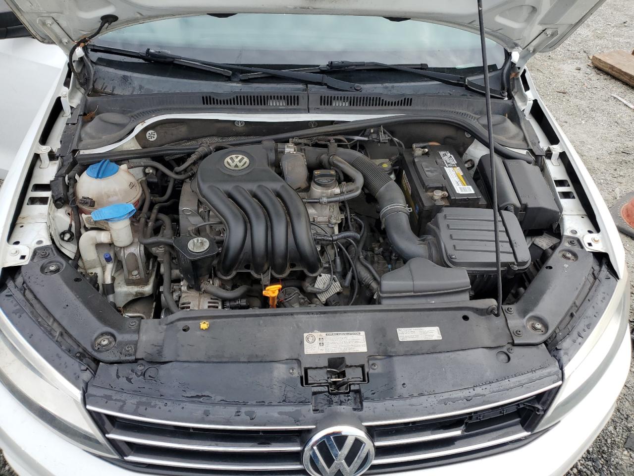 2015 Volkswagen Jetta - Image 11