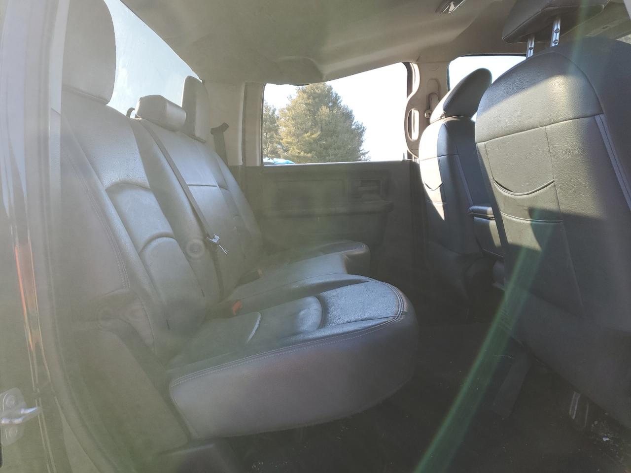 2015 RAM 2500 - Image 10