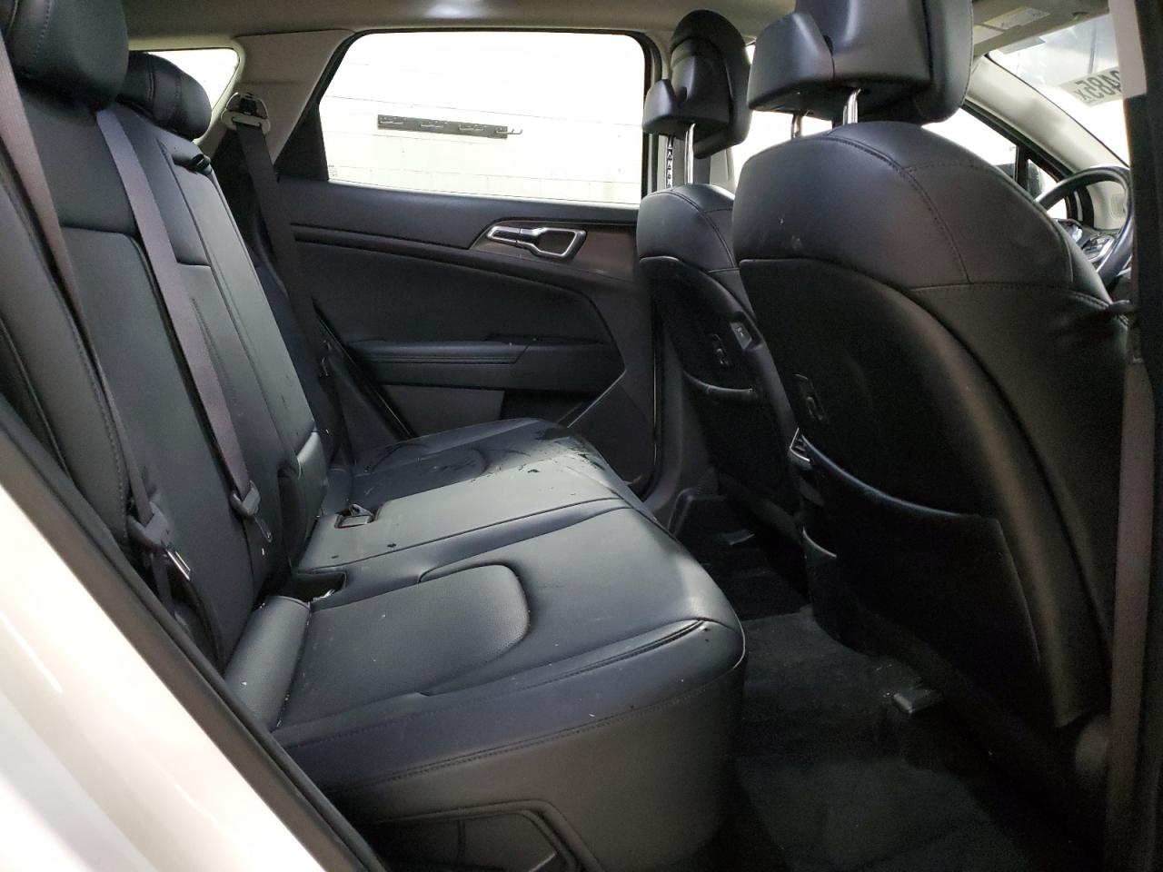 2023 Kia Sportage - Image 10