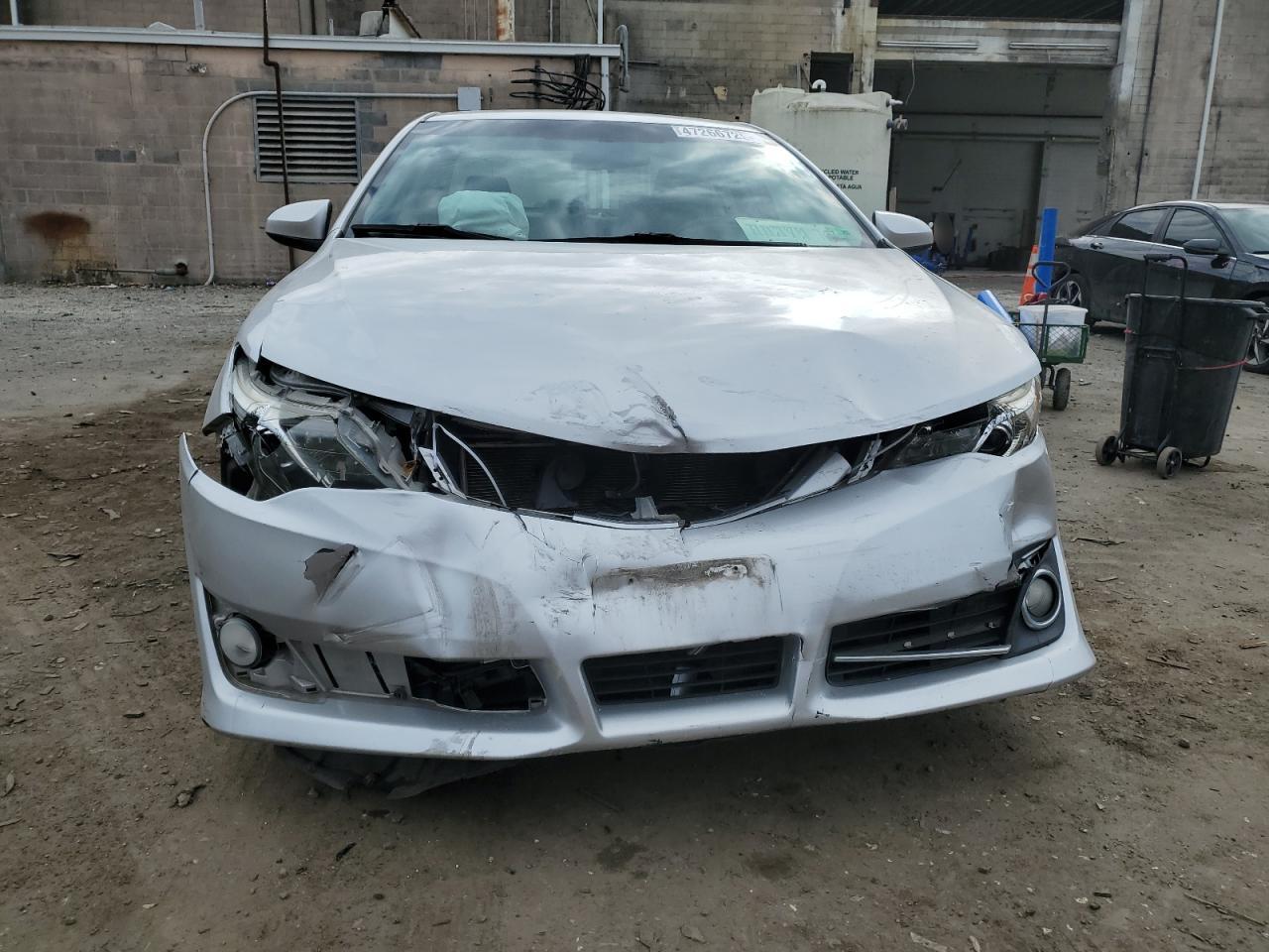 2012 Toyota Camry - Image 5