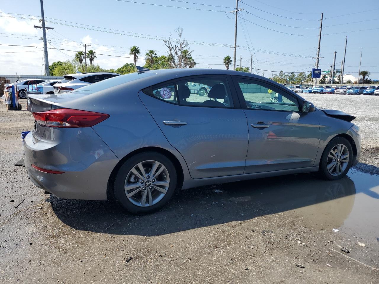 2018 Hyundai Elantra - Image 3