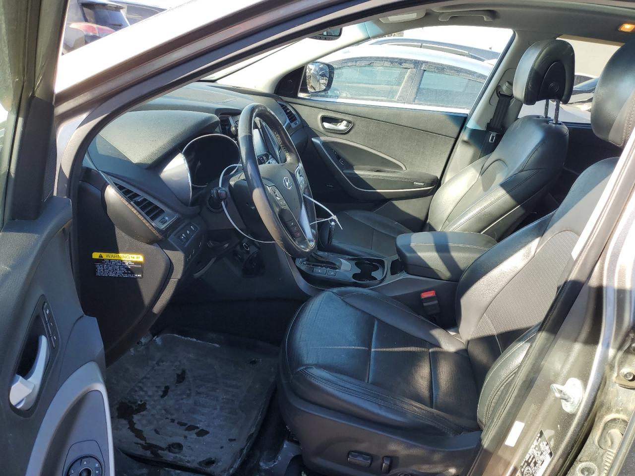2016 Hyundai Santa Fe - Image 7