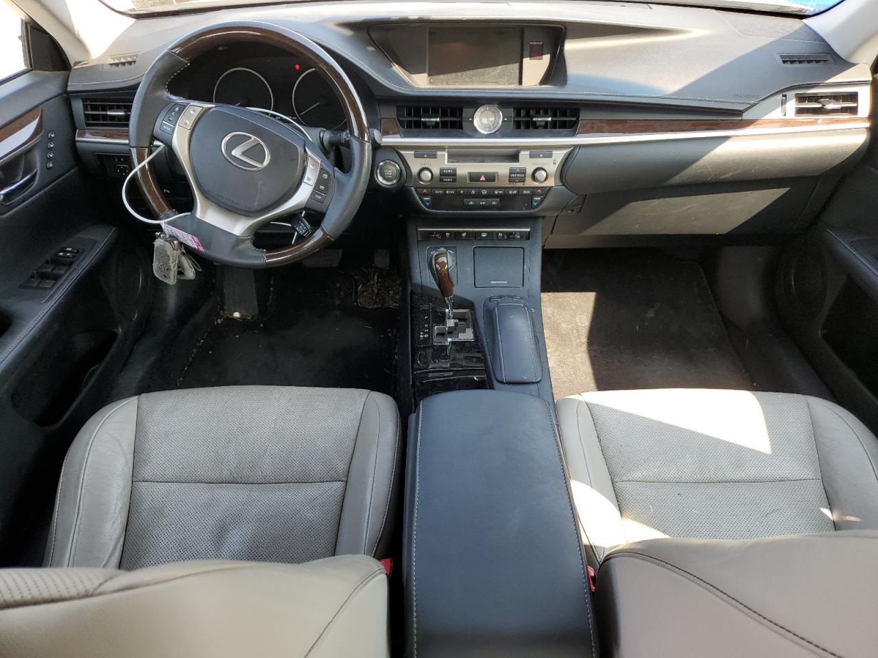 2014 Lexus ES - Image 8