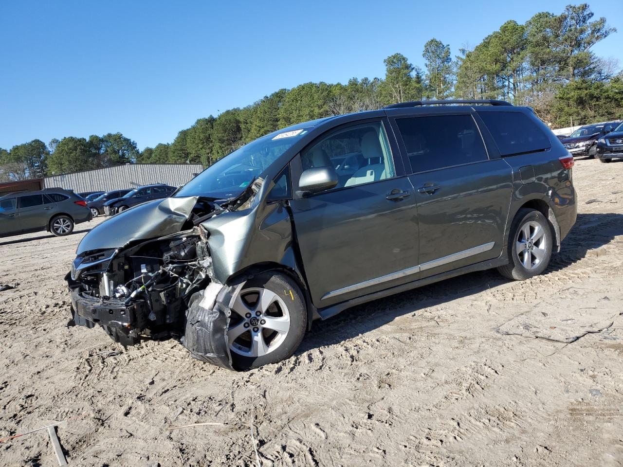 2019 Toyota Sienna Le for Sale in Seaford, DE - Mechanical