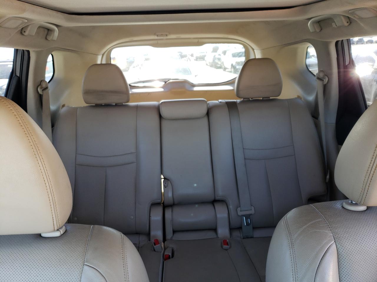 2015 Nissan Rogue - Image 10