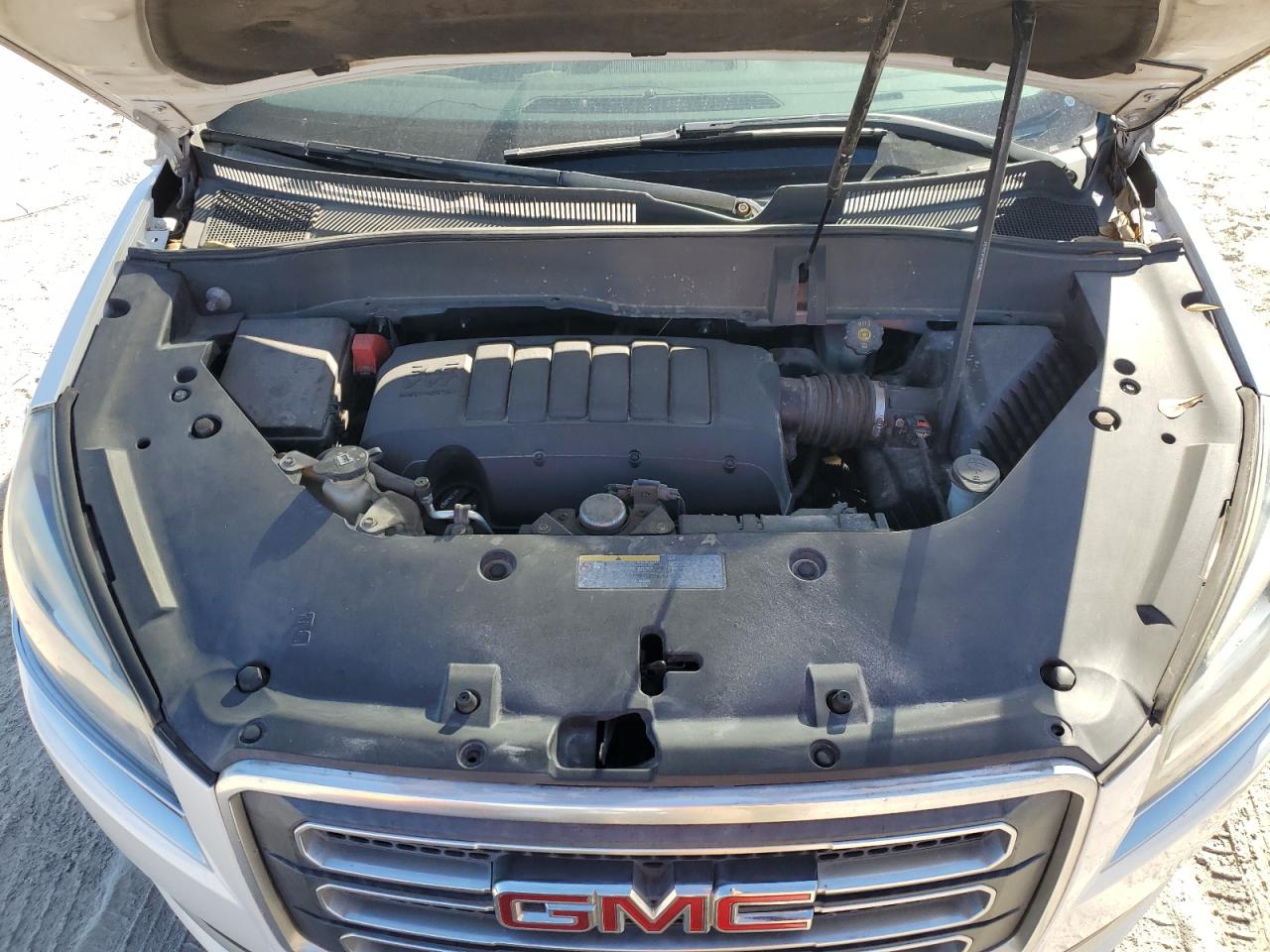 2016 GMC Acadia - Image 12