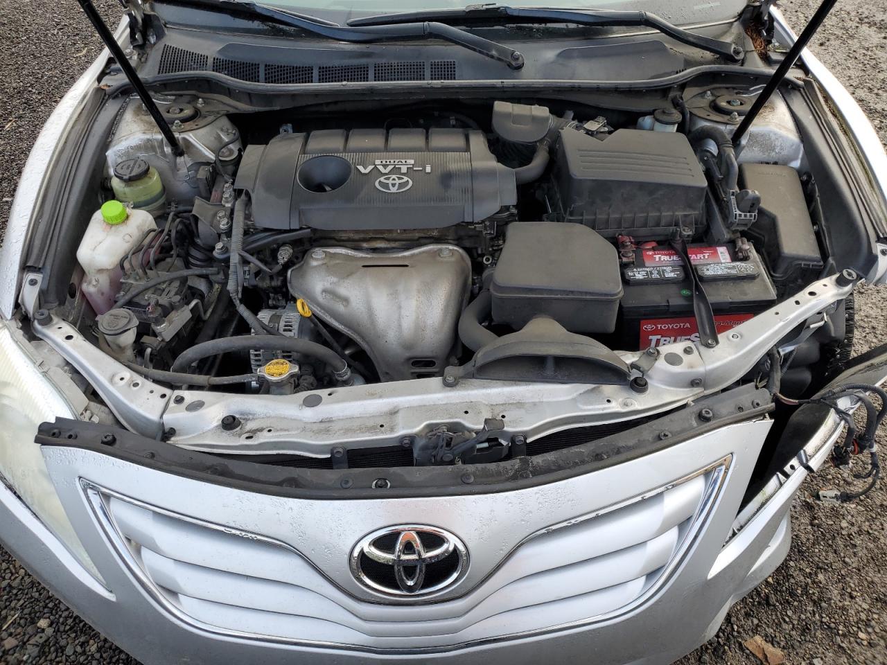 2010 Toyota Camry - Image 11