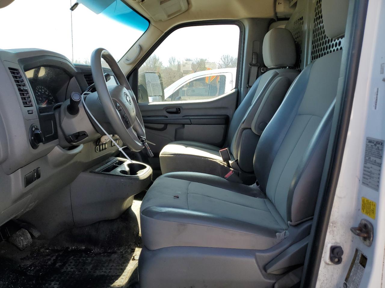 1N6BF0KM7KN810185 NISSAN NV 2019