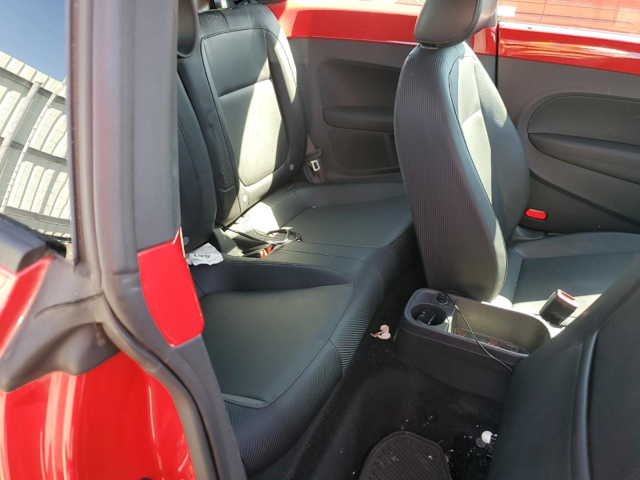 2012 Volkswagen Beetle - Image 10