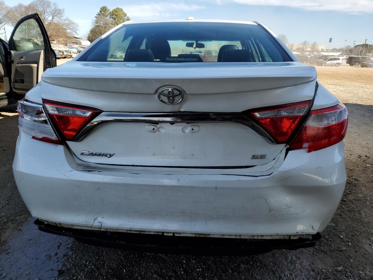 4T1BF1FK0GU180598 TOYOTA CAMRY 2016