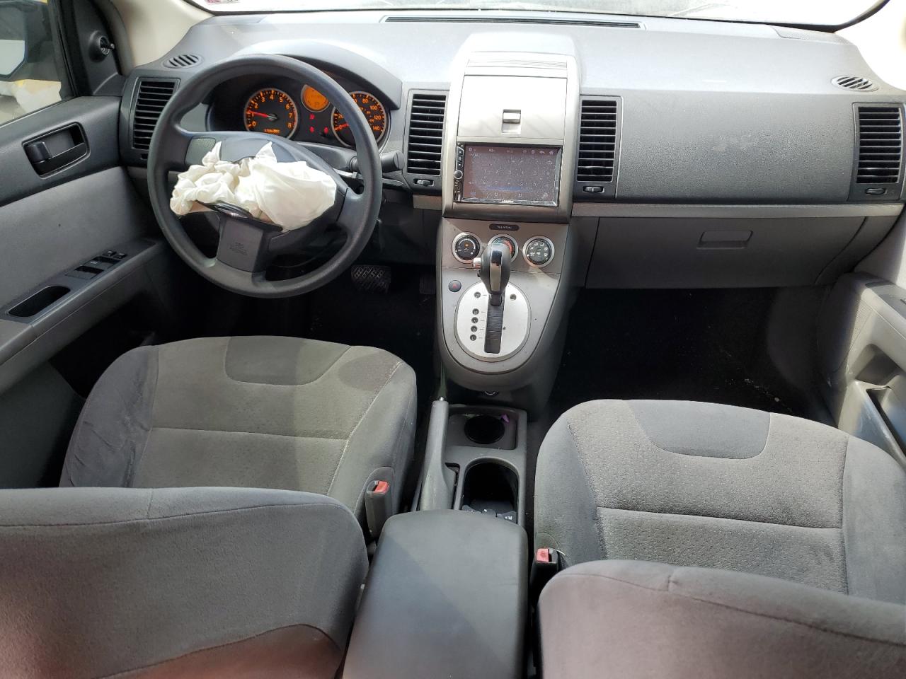 2009 Nissan Sentra - Image 8