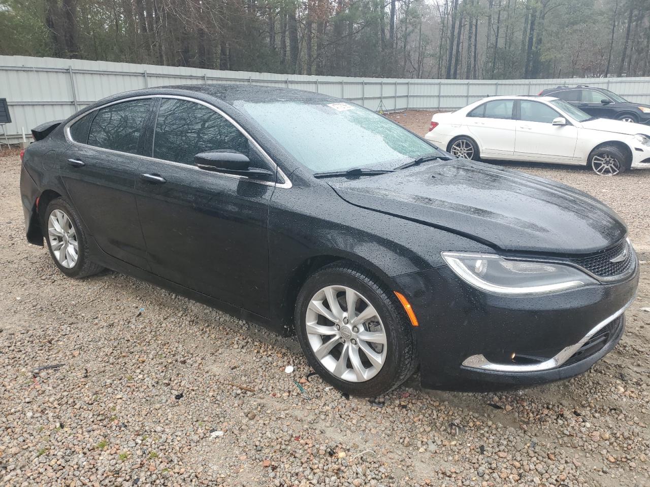 2015 Chrysler 200 - Image 4