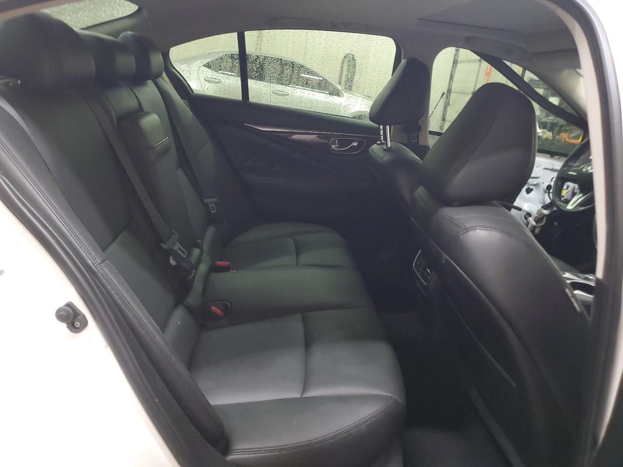 2018 Infiniti Q50 - Image 10