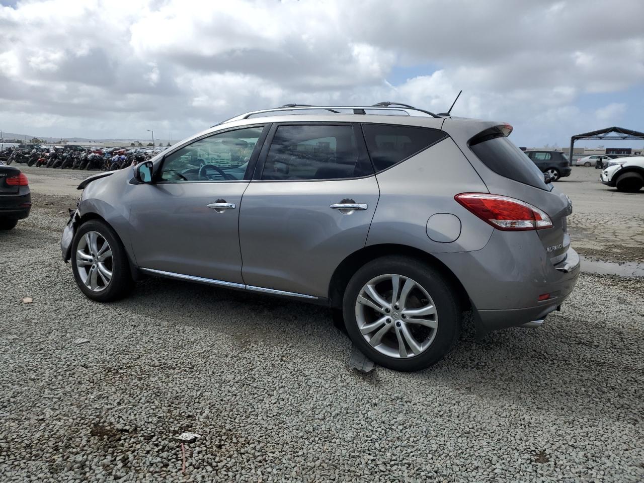 2011 Nissan Murano - Image 2