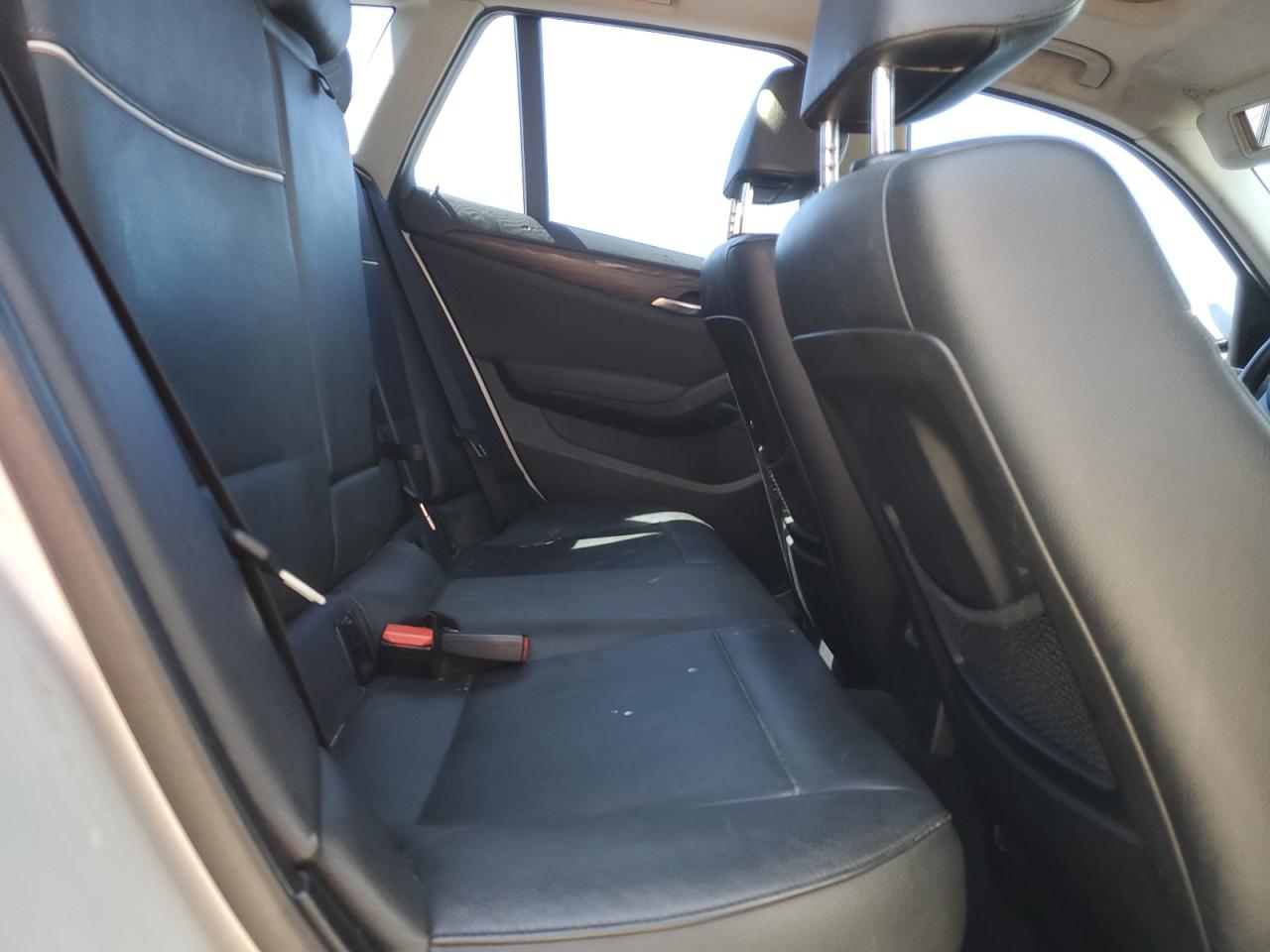 2013 BMW X1 - Image 10