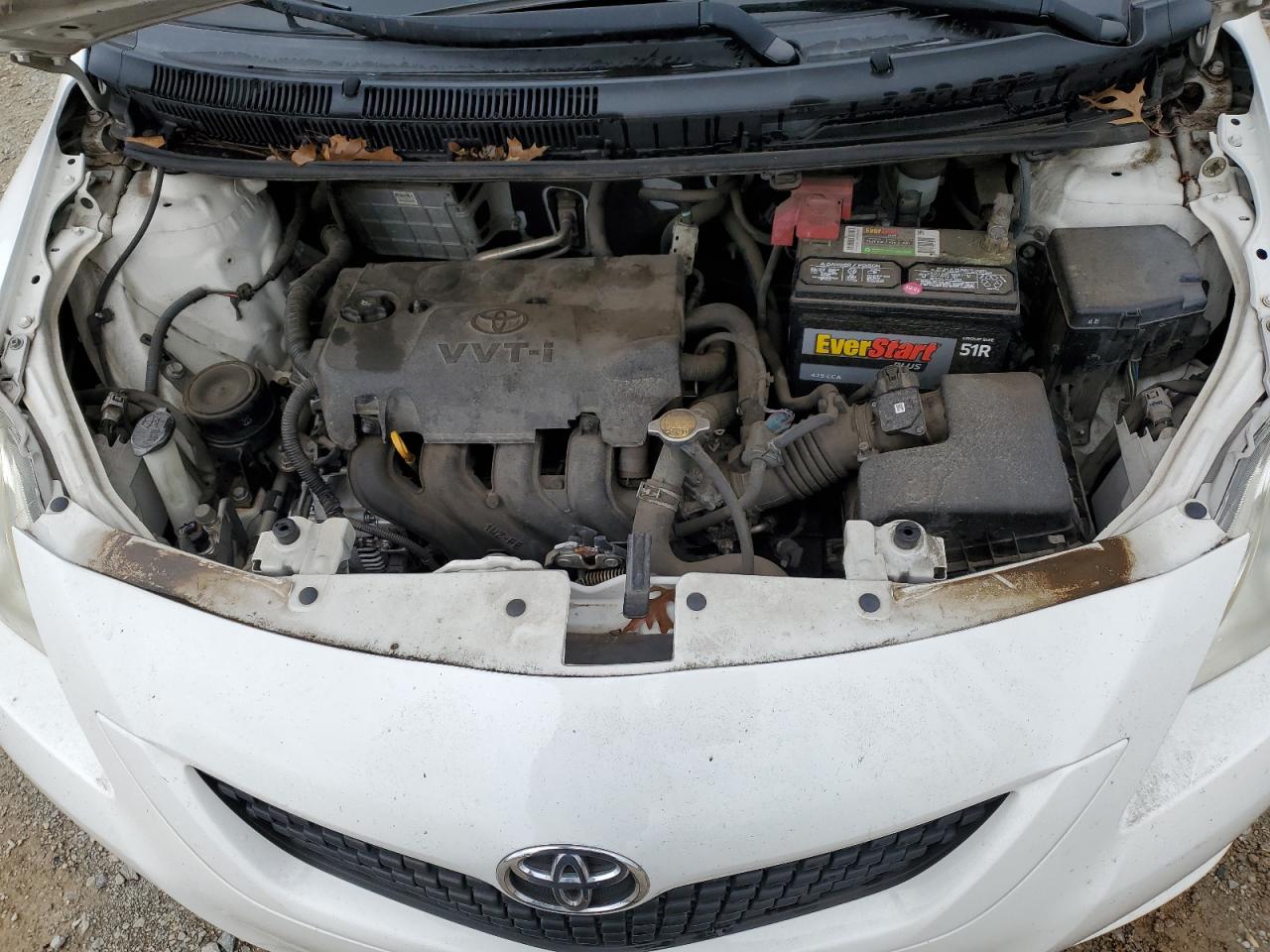2012 Toyota Yaris - Image 11