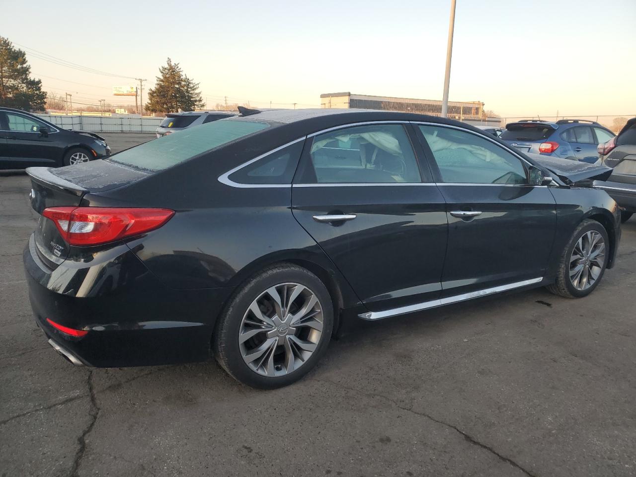 2015 Hyundai Sonata - Image 3
