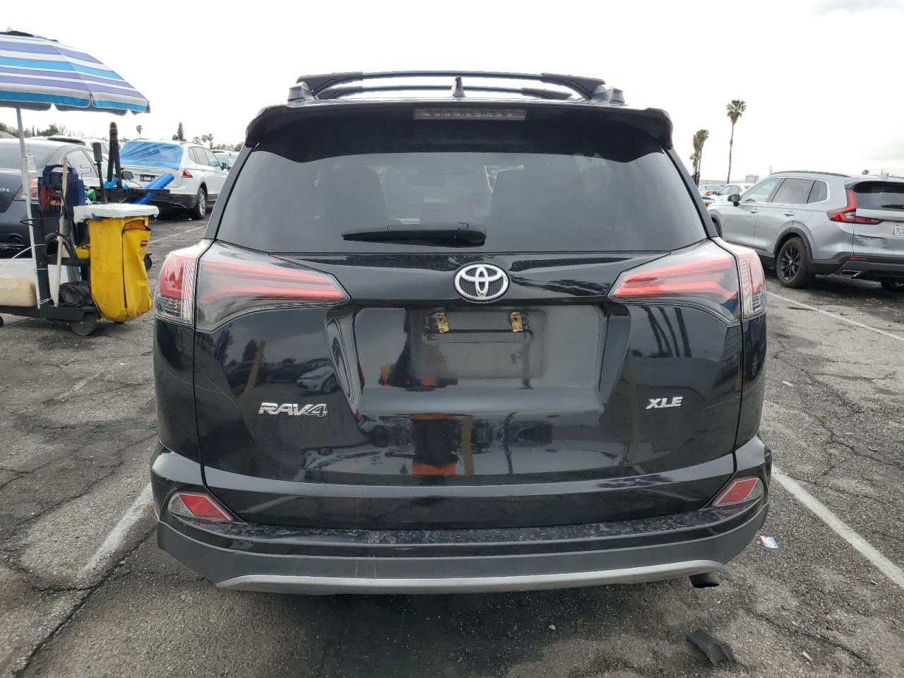 2018 Toyota RAV 4 - Image 6