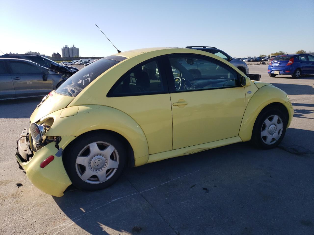 2001 Volkswagen Beetle - Image 3