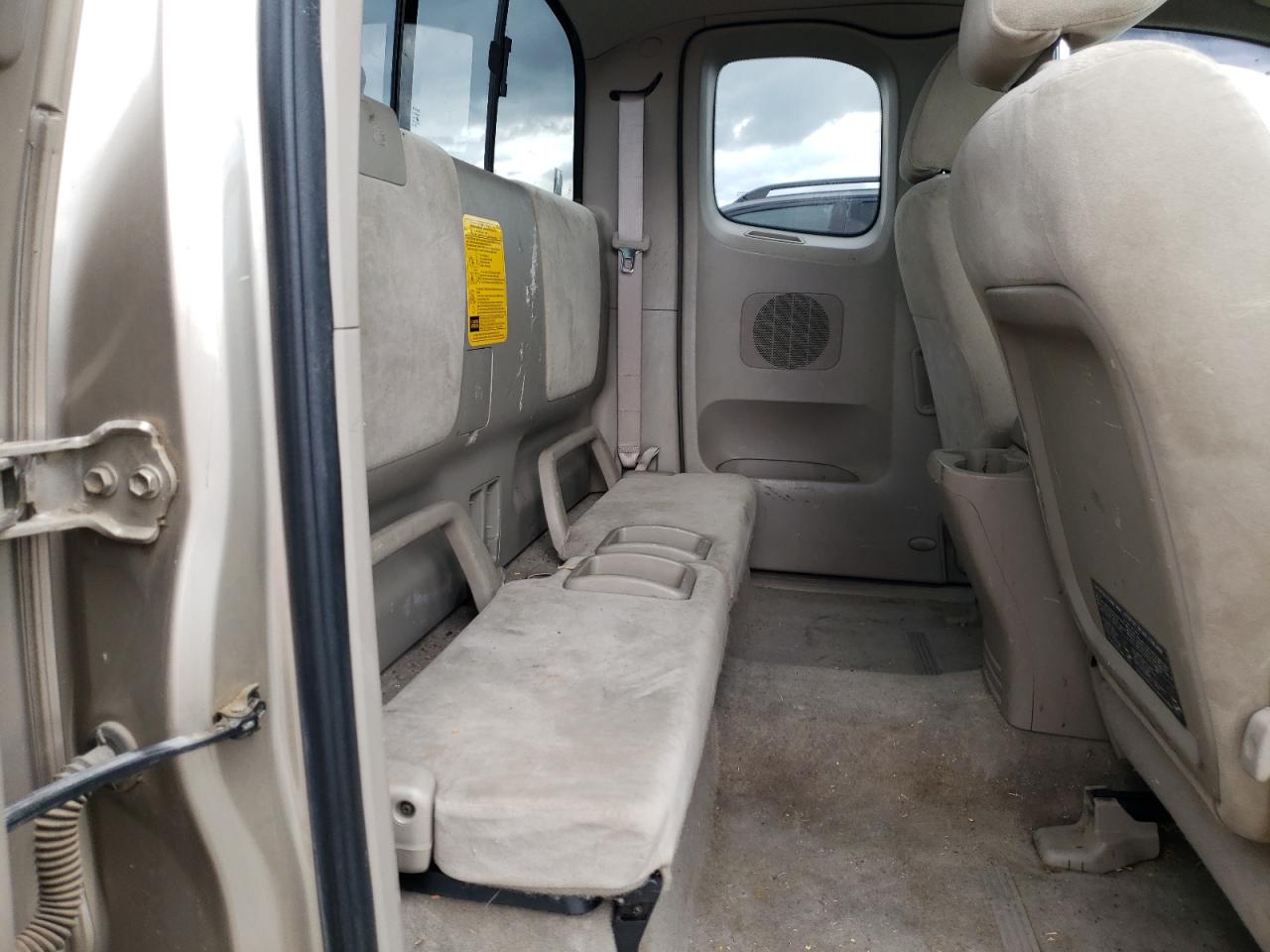 2005 Toyota Tacoma - Image 10