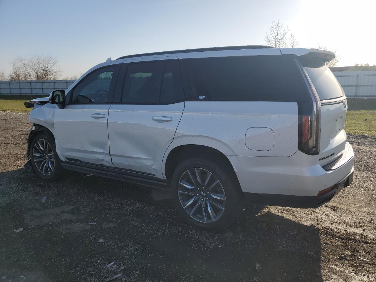 2021 Cadillac Escalade - Image 2