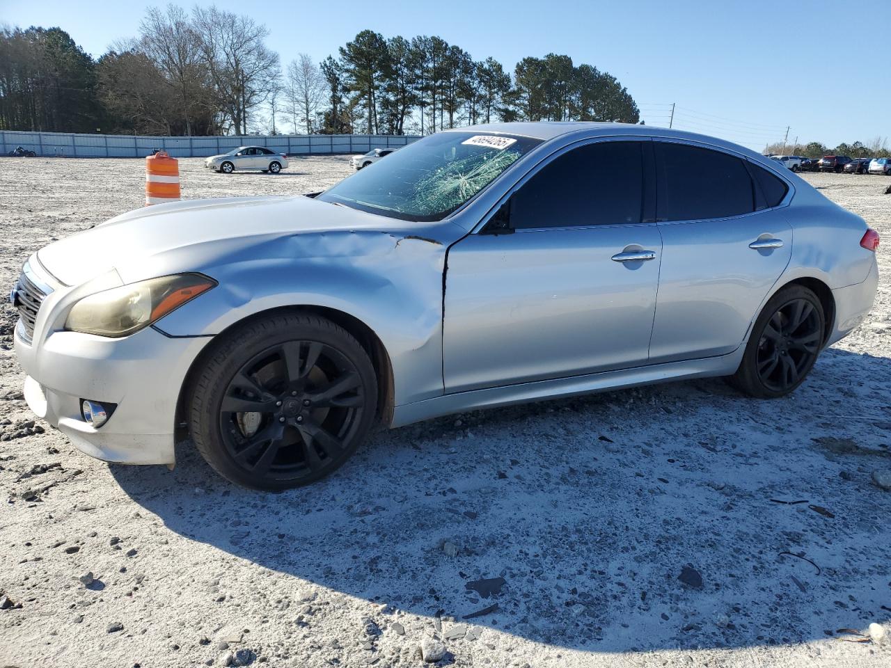 2011 INFINITI M56