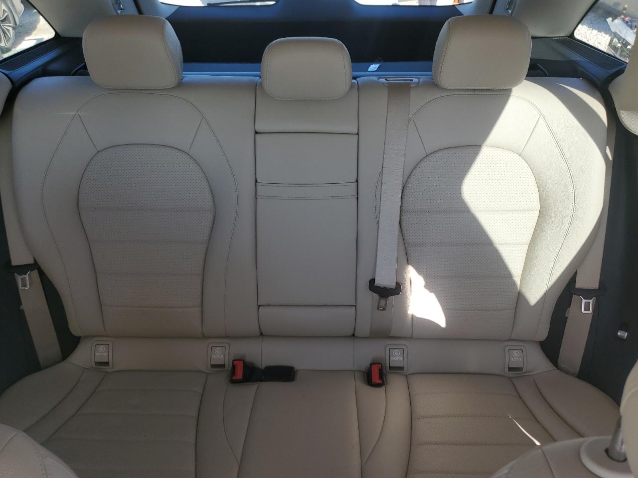 2016 Mercedes-Benz GLC - Image 10