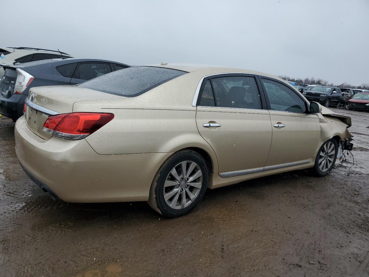 2011 Toyota Avalon - Image 3