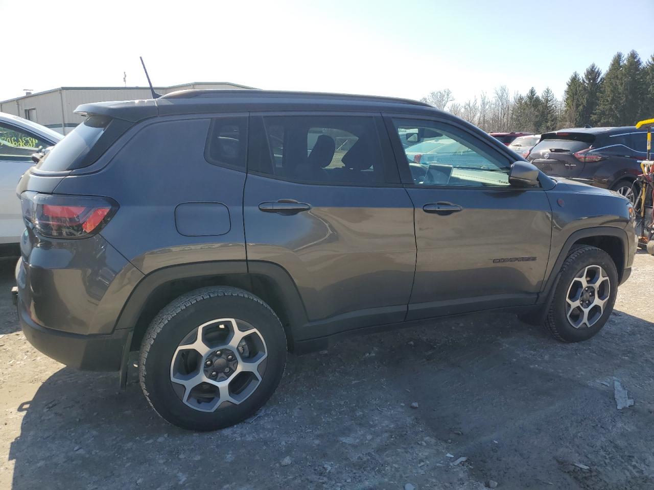 2022 Jeep Compass - Image 3