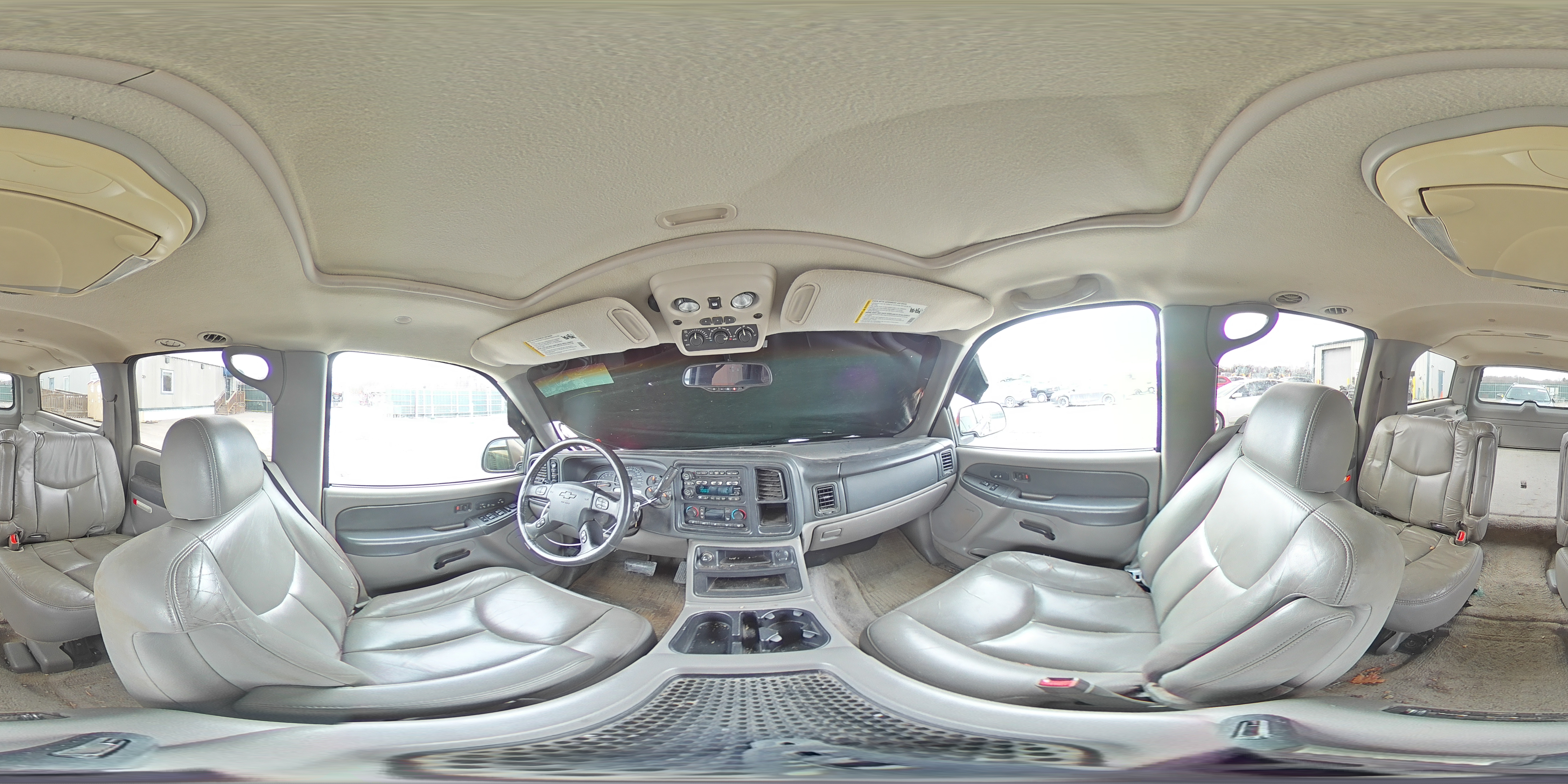 2003 Chevrolet Suburban - Image 14