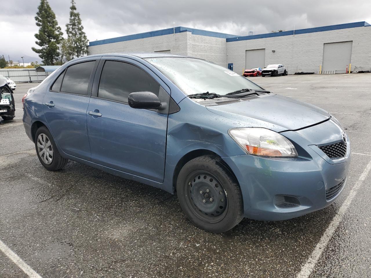 2010 Toyota Yaris - Image 4