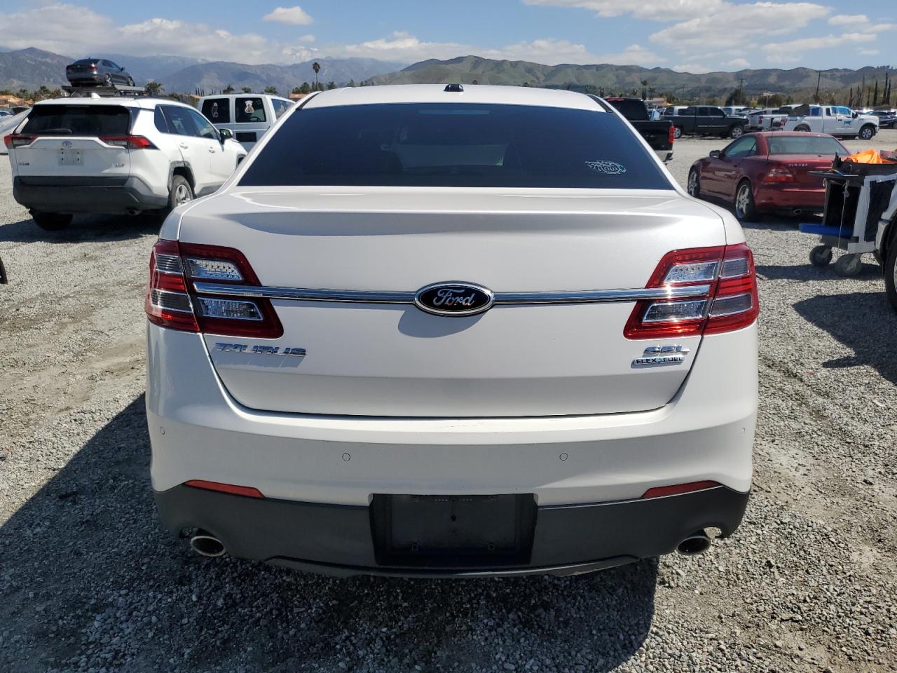 2013 Ford Taurus - Image 6