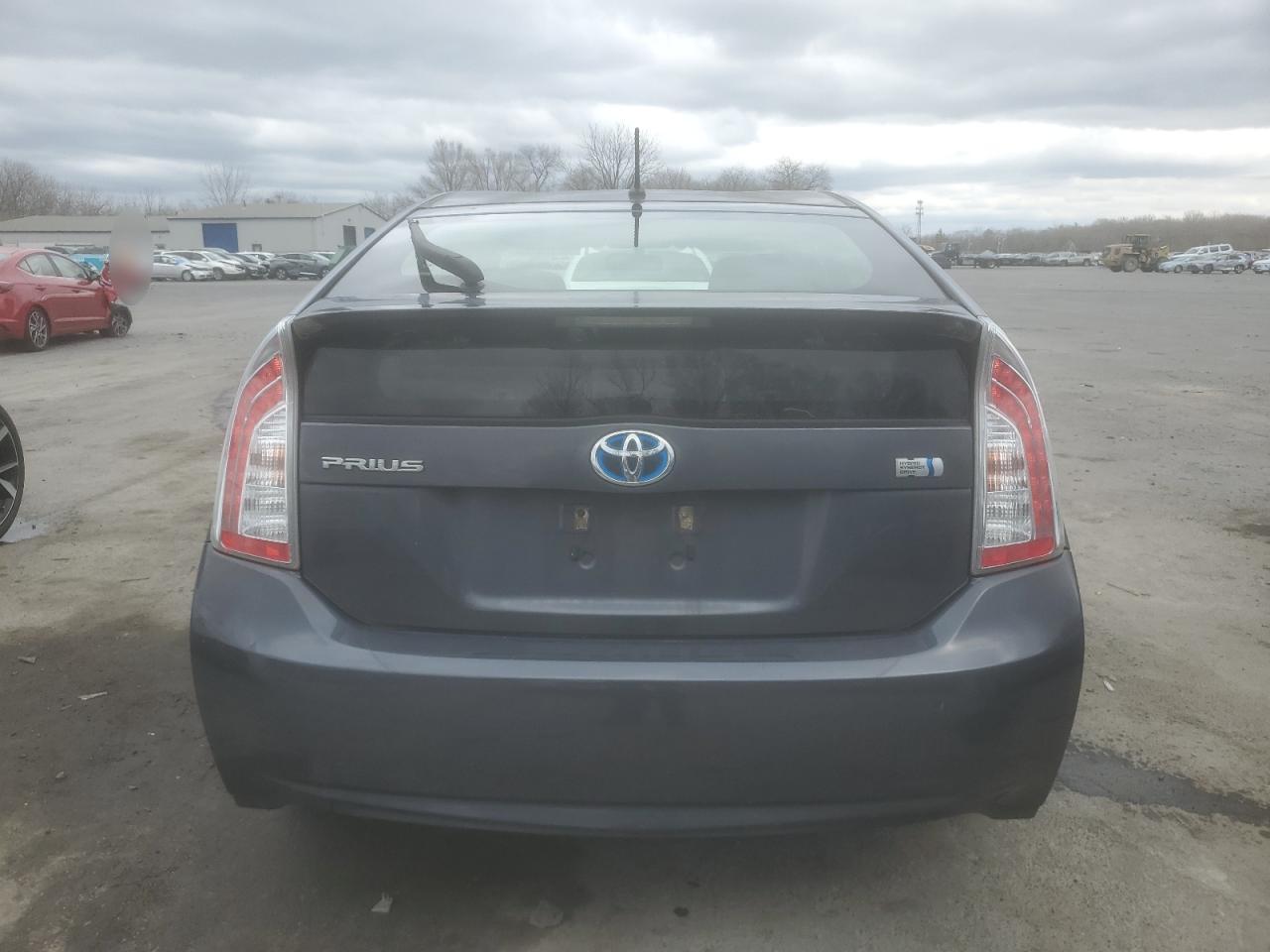 2013 Toyota Prius - Image 6
