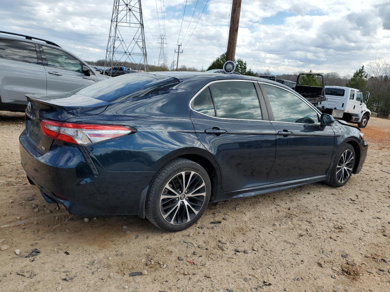2018 Toyota Camry - Image 3