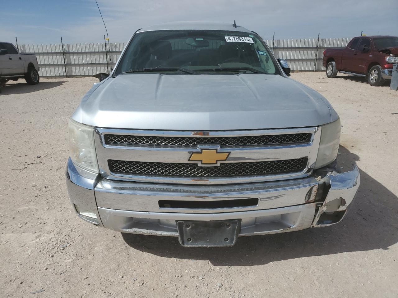 2012 Chevrolet Silverado - Image 5