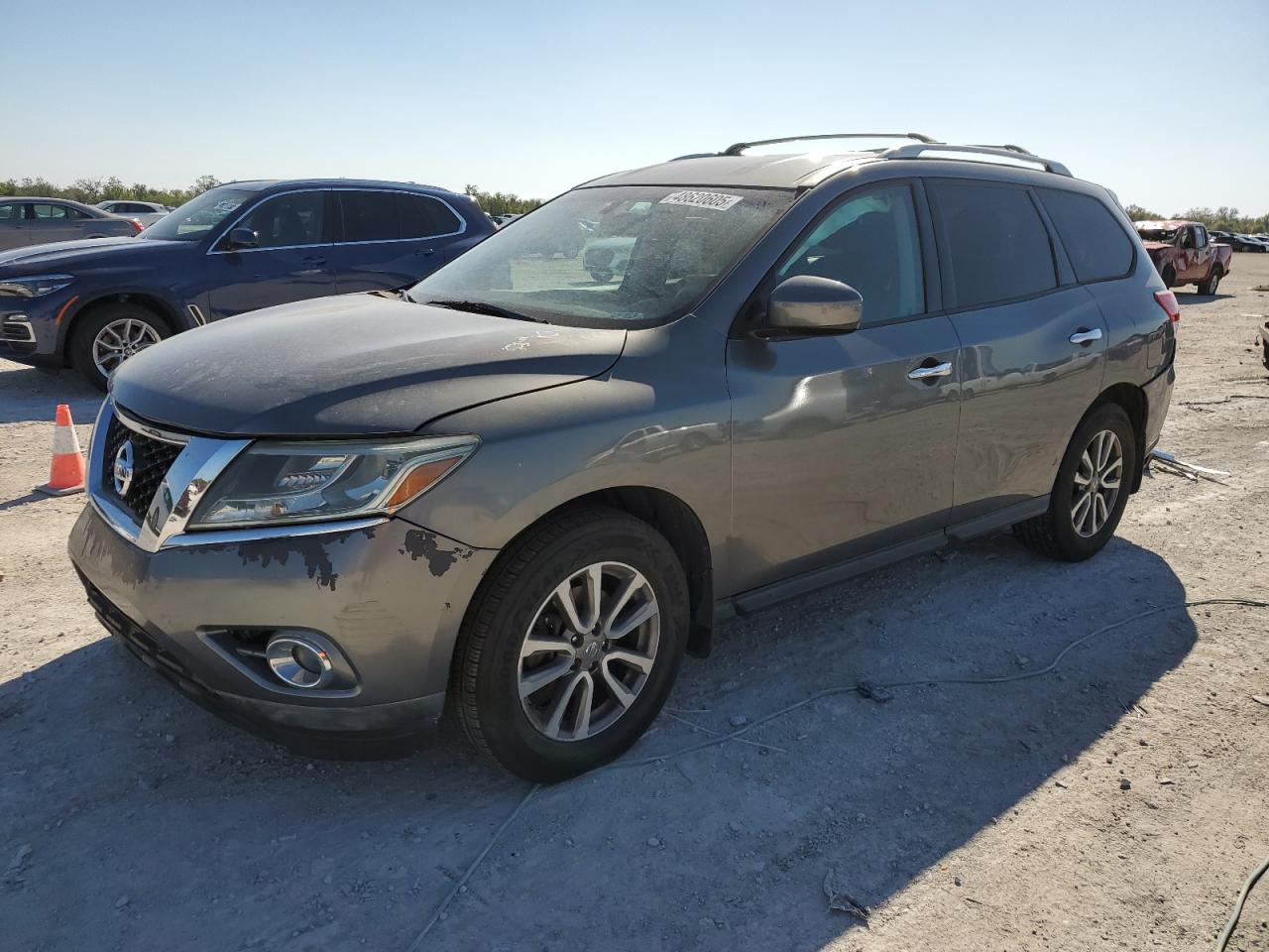 2015 Nissan Pathfinder - Image 1