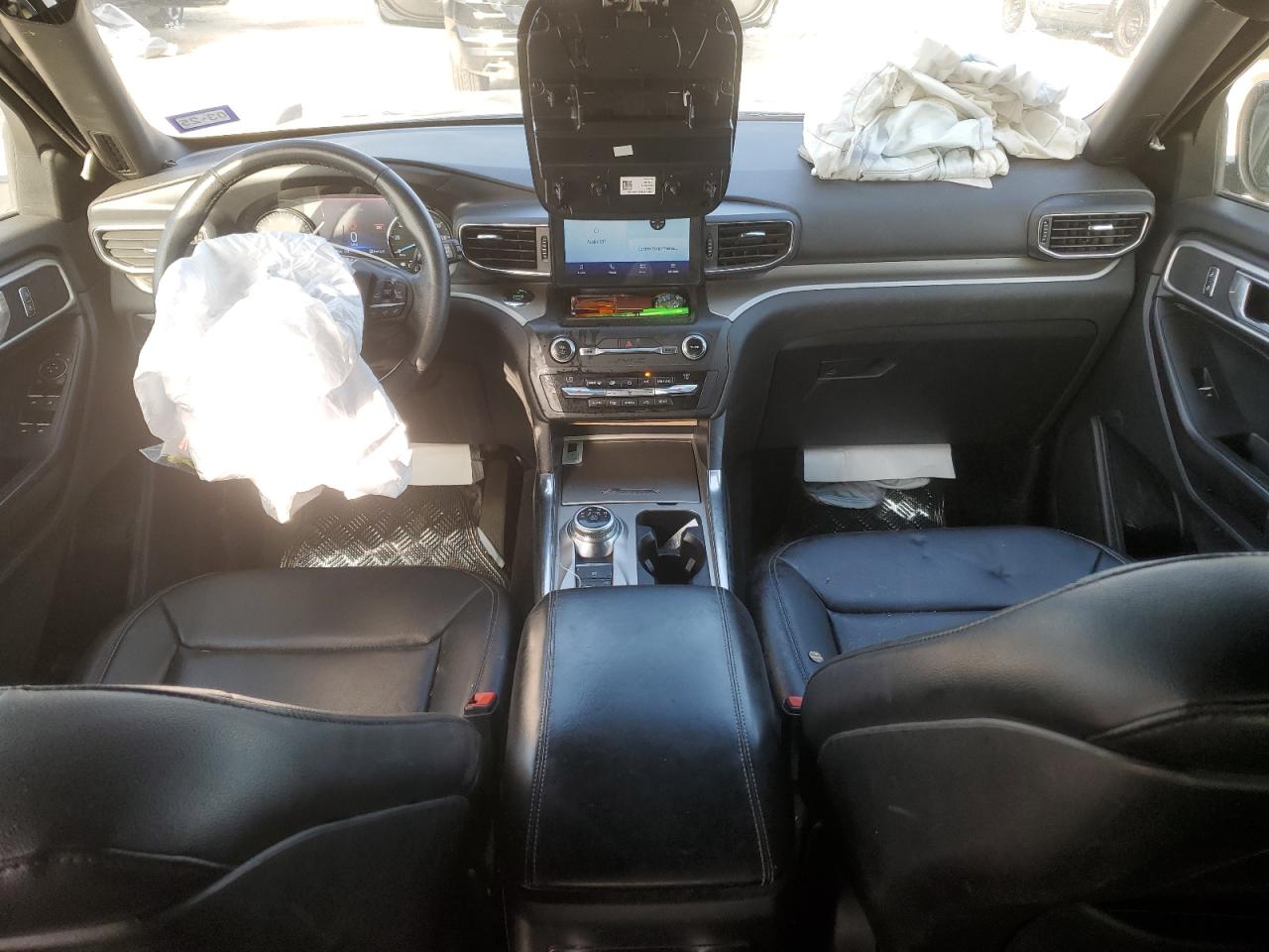 2020 Ford Explorer - Image 8