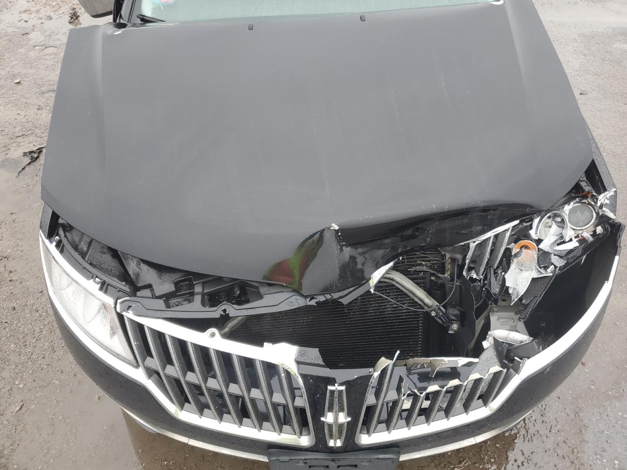 2012 Lincoln MKZ - Image 11