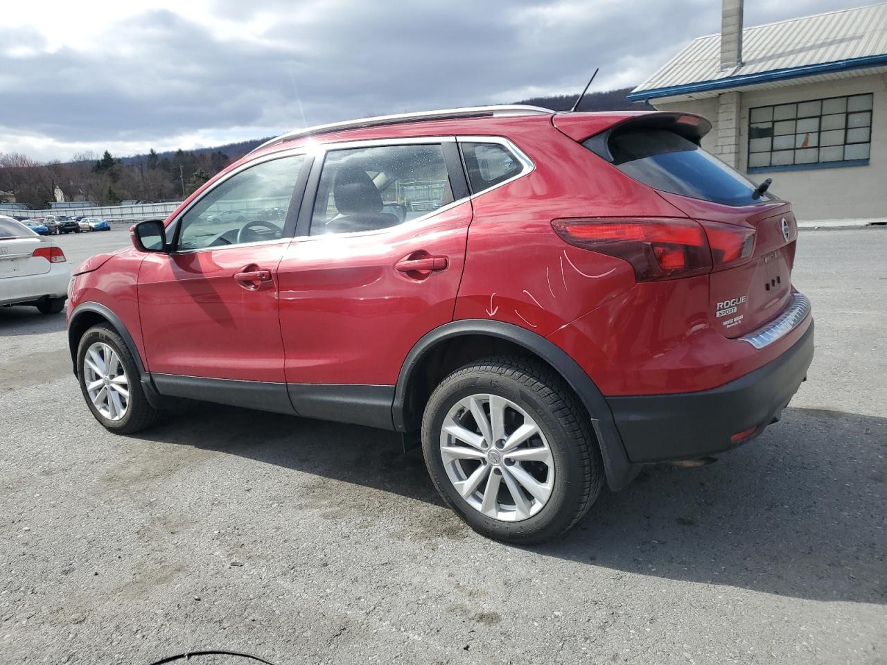 JN1BJ1CR9JW286762 NISSAN ROGUE 2018