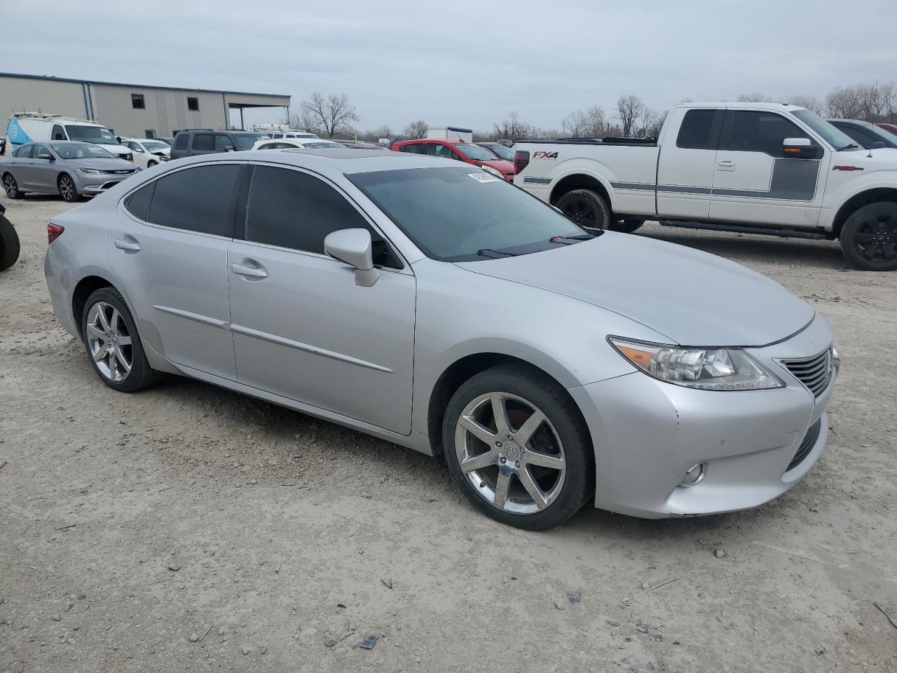 2013 Lexus ES - Image 4