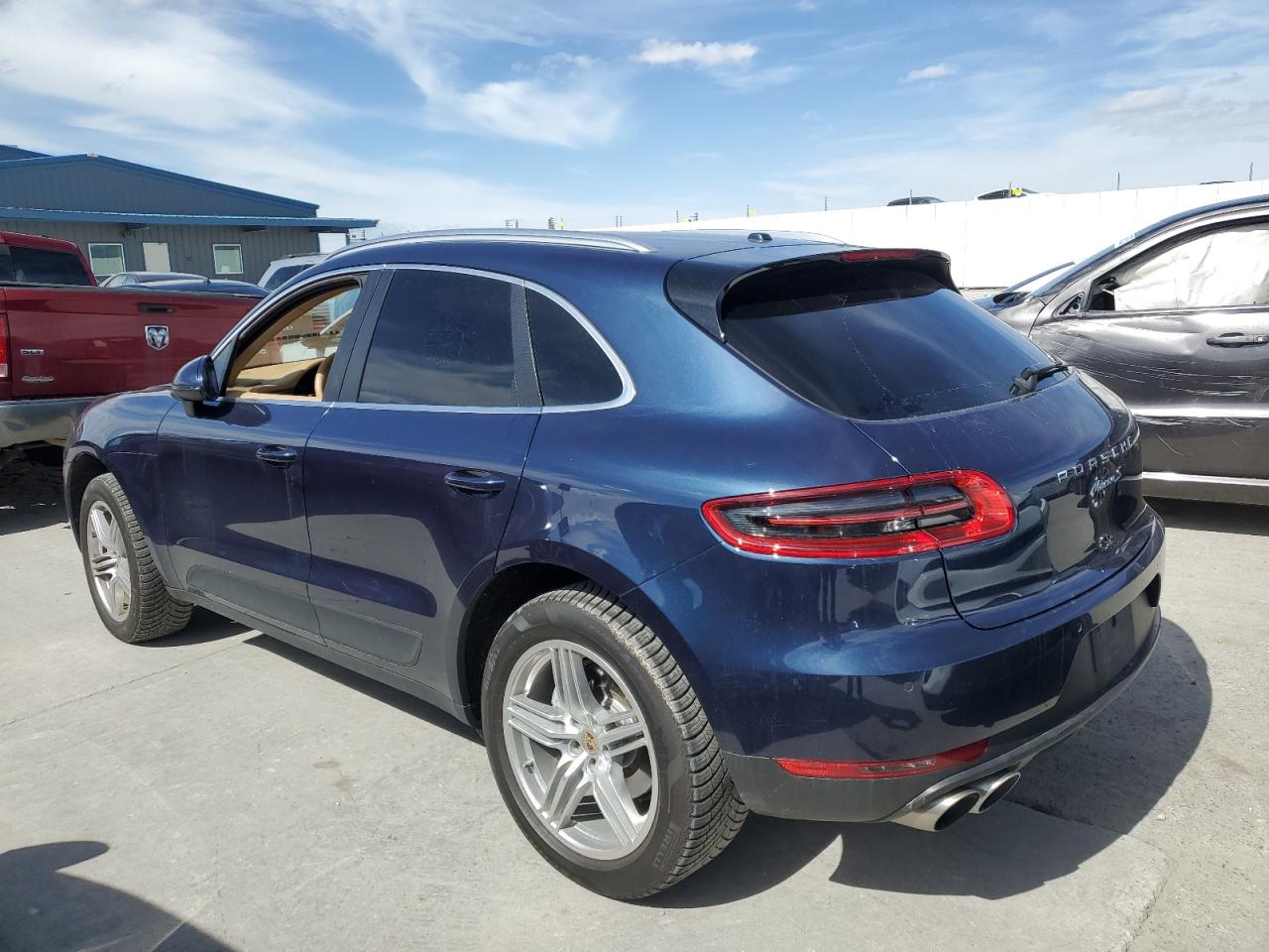 2015 Porsche Macan - Image 2