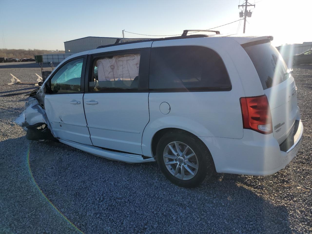 2015 Dodge Caravan - Image 2