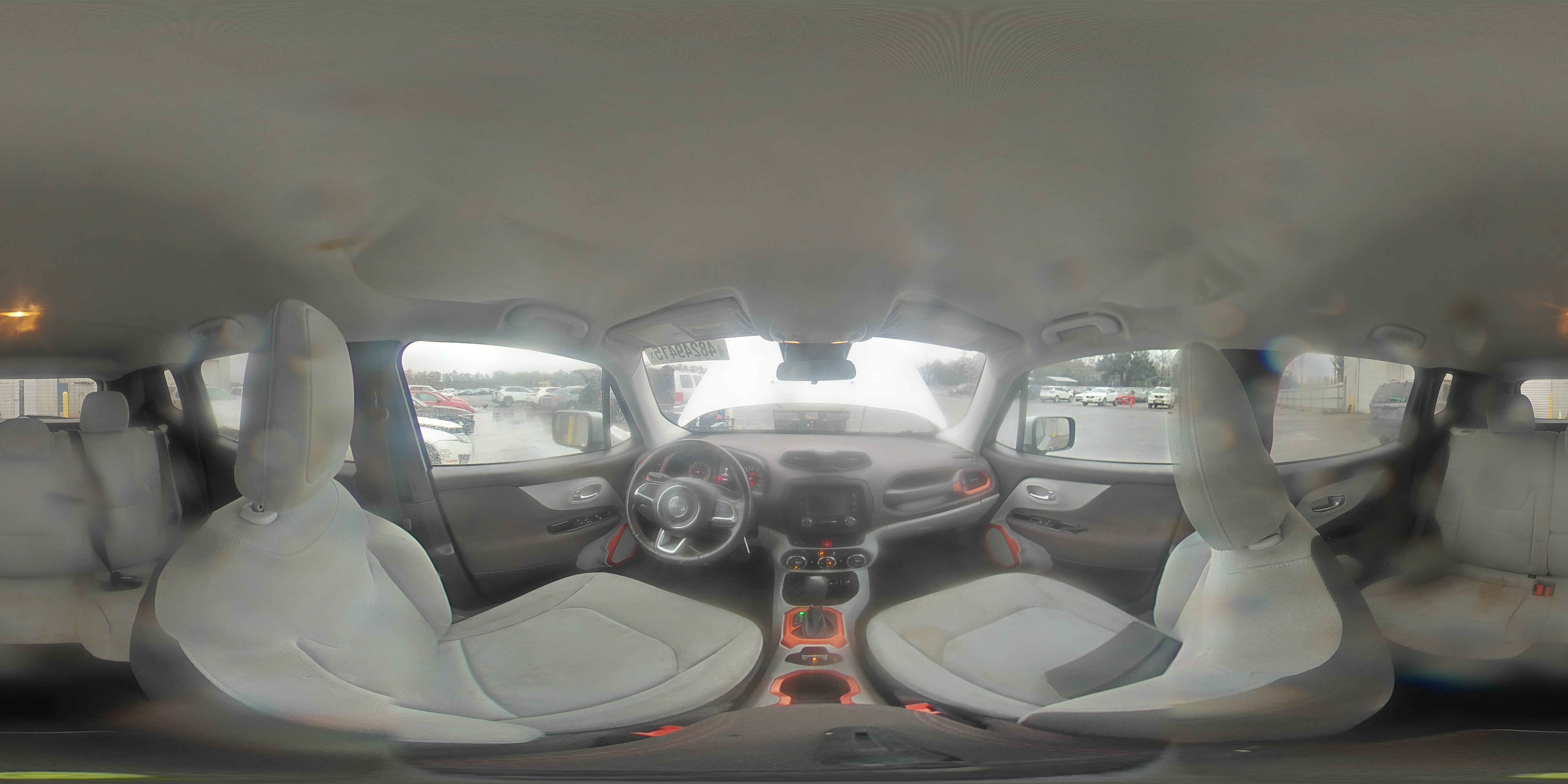 2015 Jeep Renegade - Image 16