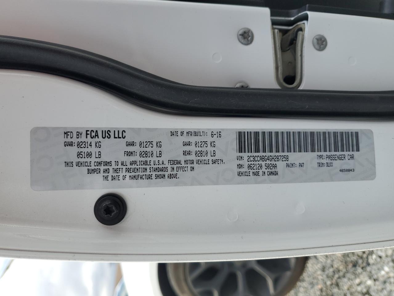 2016 Chrysler 300 - Image 12