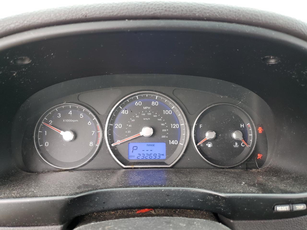 2010 Hyundai Santa Fe - Image 9