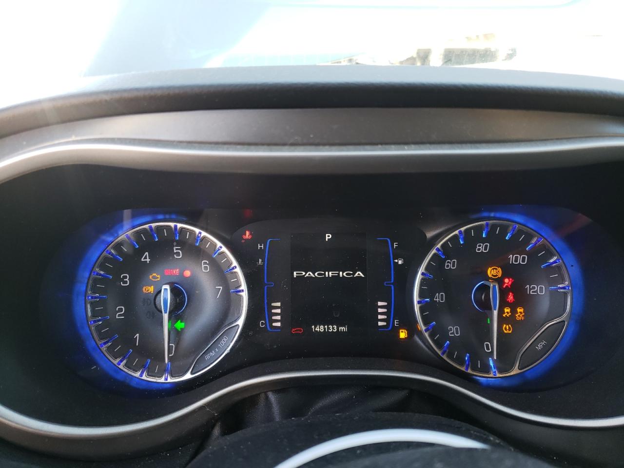 2020 Chrysler Pacifica - Image 9